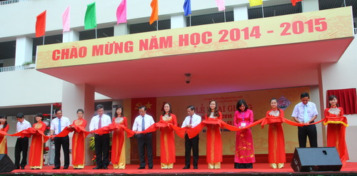 Hà Nội tưng bừng ngày khai trường ảnh 3